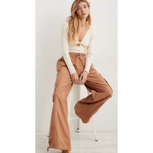 NWOT Aerie Womens Size S High Waisted Baggy Cargo Pants Tan Convertible Leg